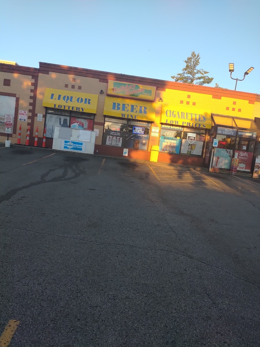 Holiday House Liquor Store